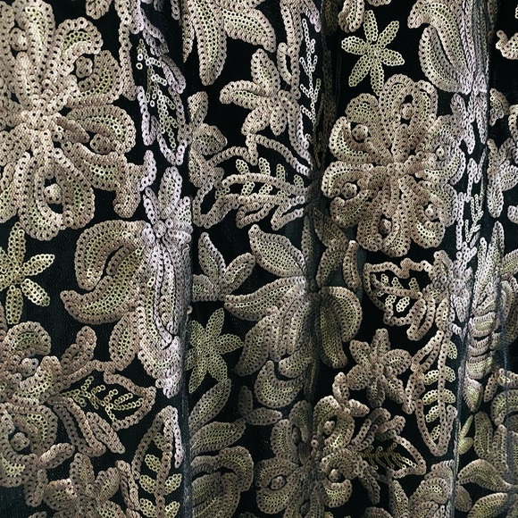 NWT Sequinned Dress - Picture 3 of 4